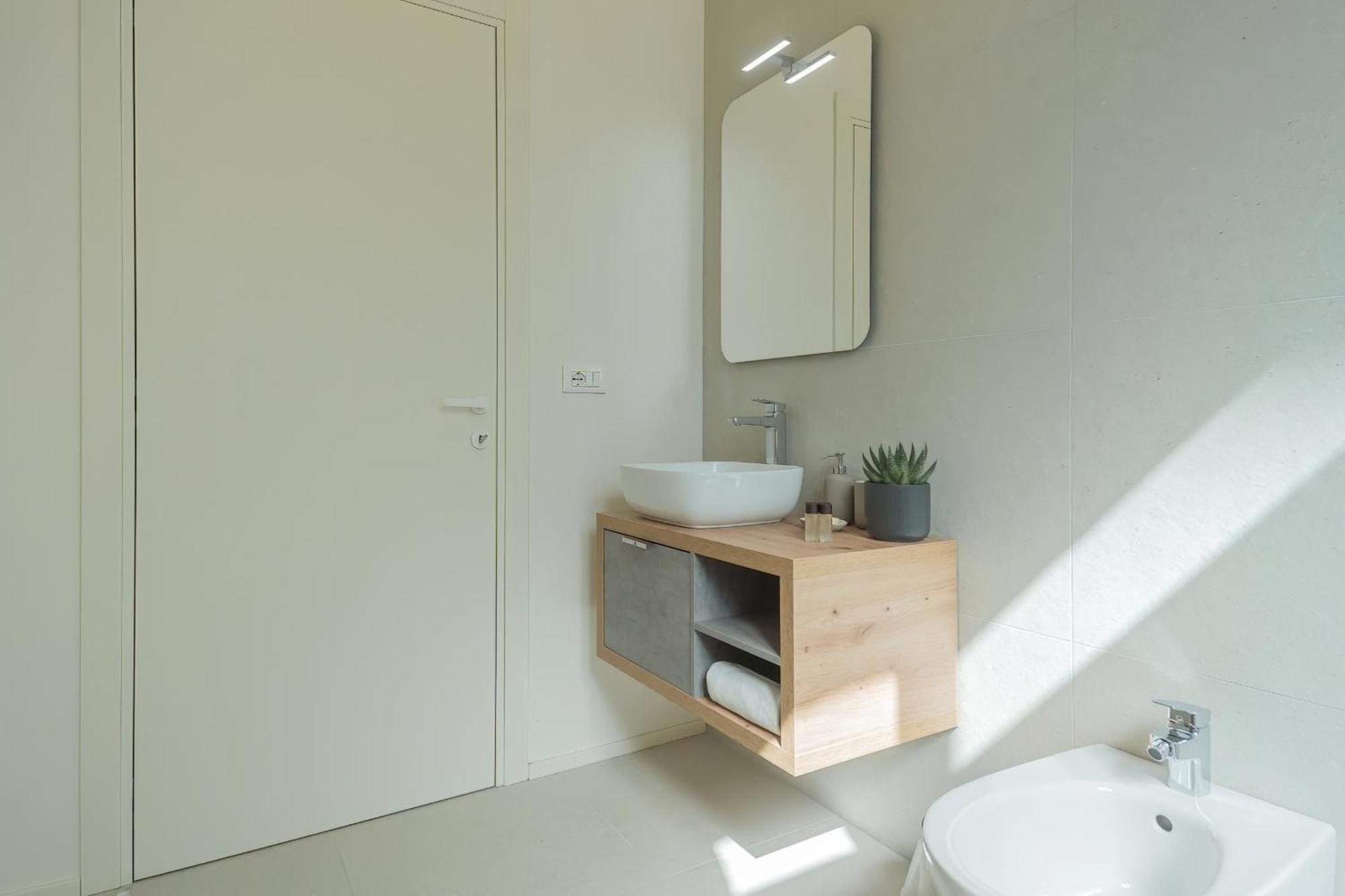 Manaraquattro - Apartament In Como Near The Center With Free Parking - Lake Como Kültér fotó