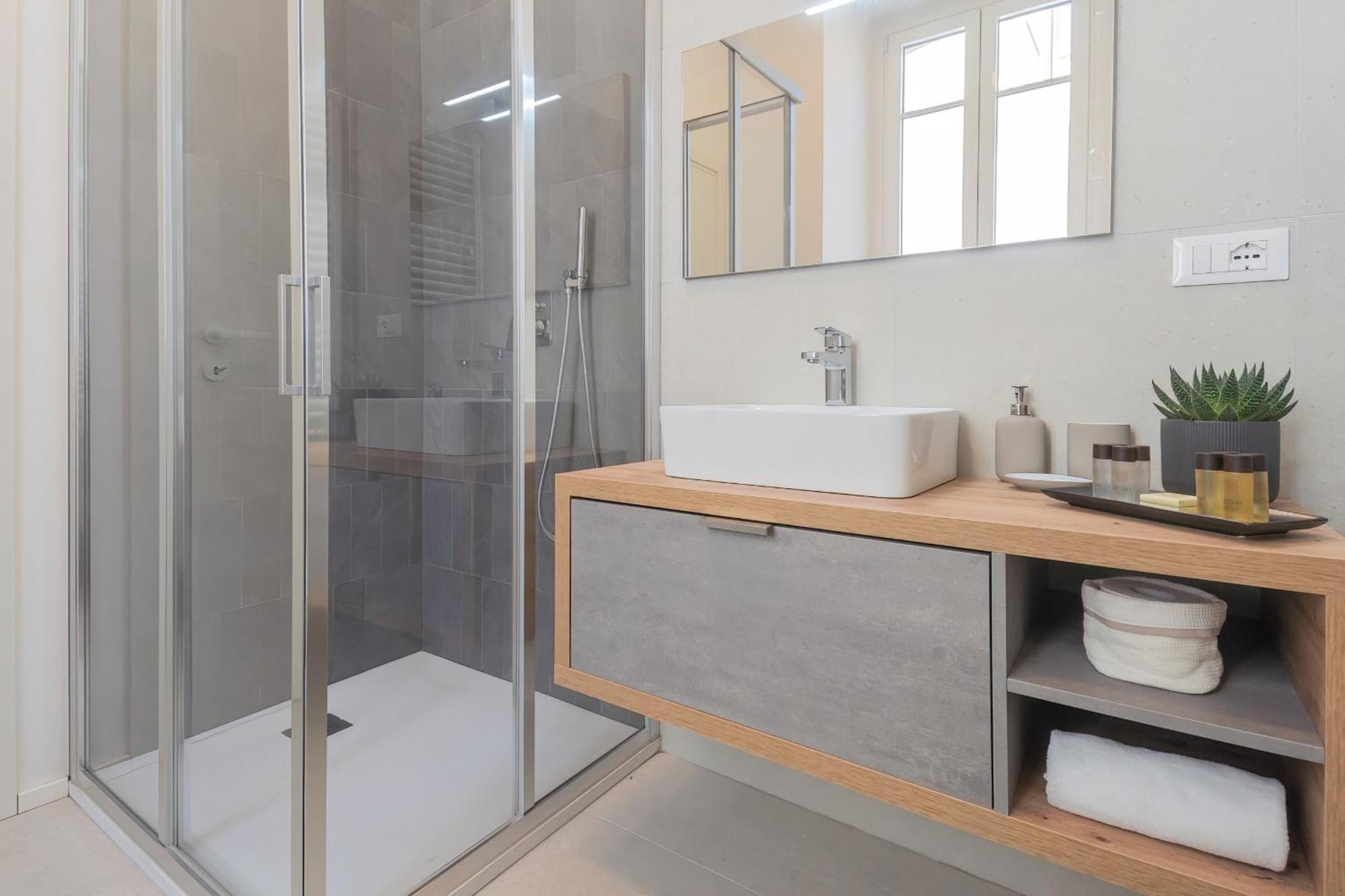 Manaraquattro - Apartament In Como Near The Center With Free Parking - Lake Como Kültér fotó