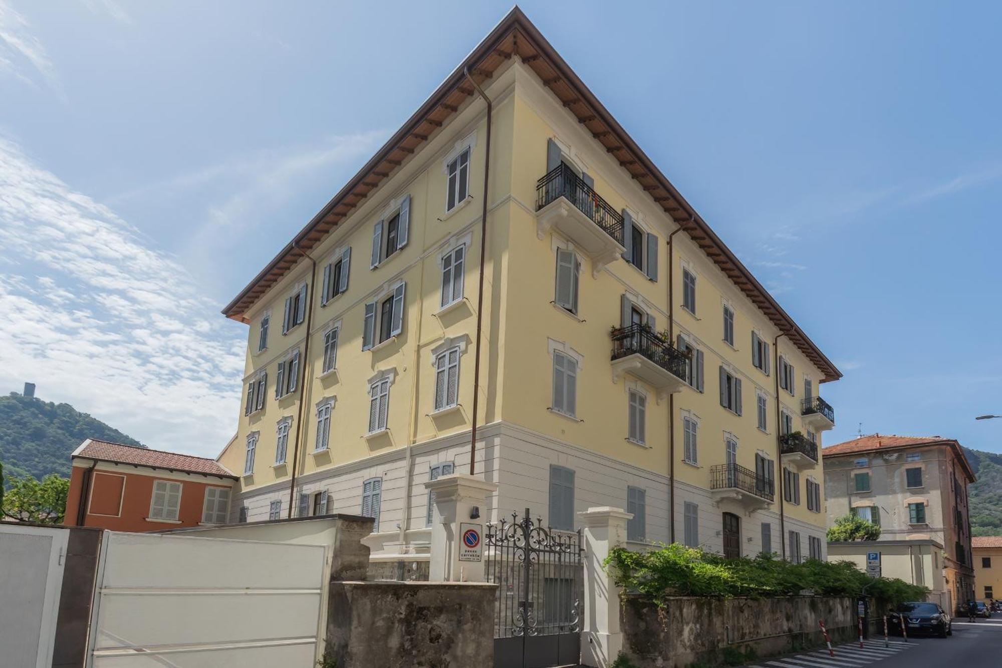 Manaraquattro - Apartament In Como Near The Center With Free Parking - Lake Como Kültér fotó